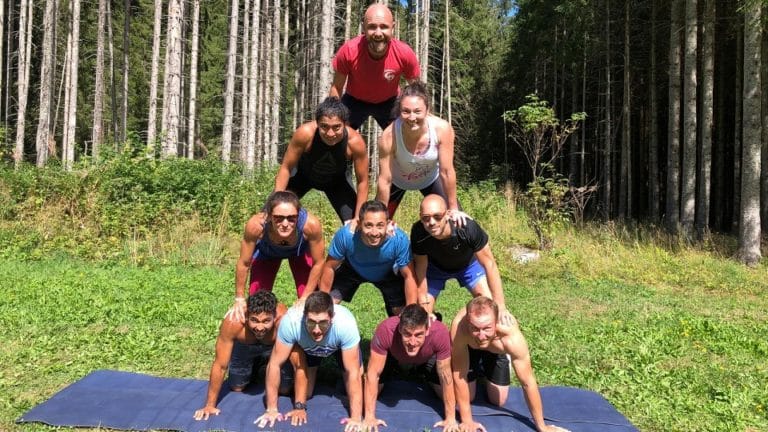 S-CAMP_Cross Tipi_Pyramide humaine (1)