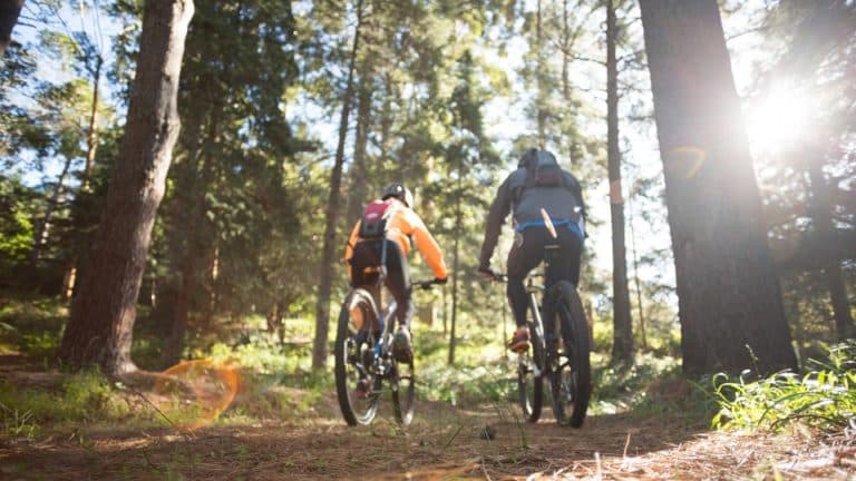2 VTT en séjour sportif