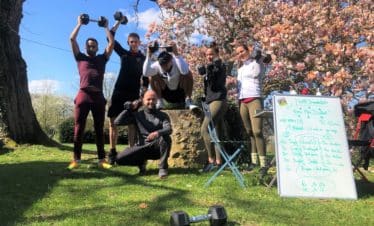 Gold Thruster - Groupe avec haltères avant WOD - Alexis, Stéphan, Marine, - 960 x 720