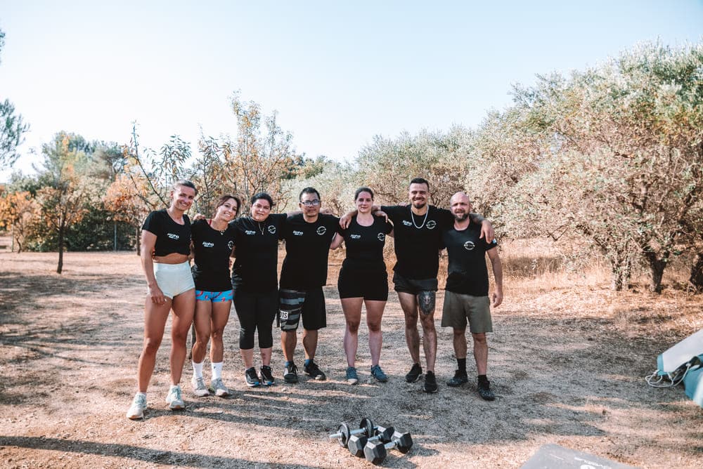 Groupe sportifs en Provence avec Oliviers