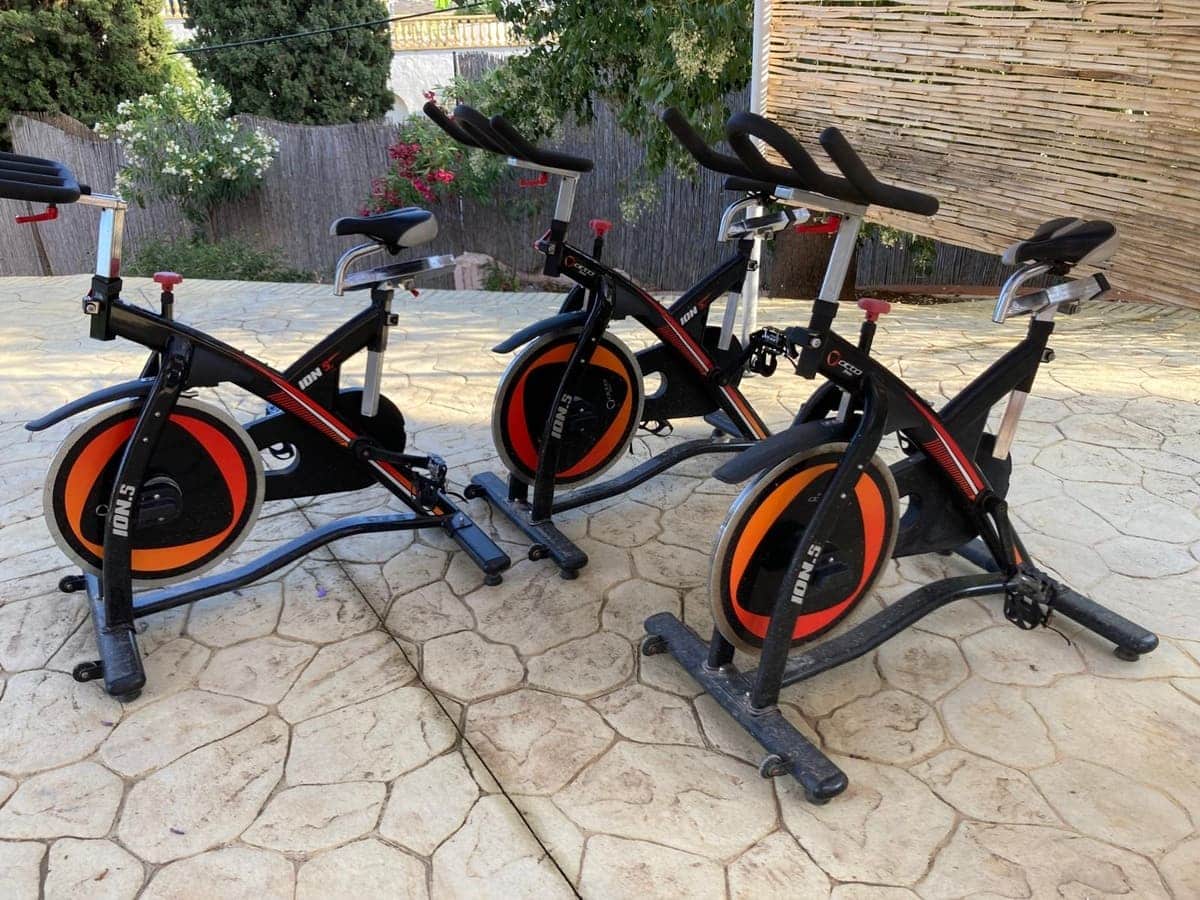 vélo d'interrieur pour séjour sportif